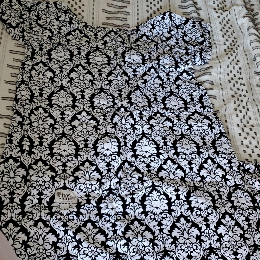 Mod mum labor and delivery gown